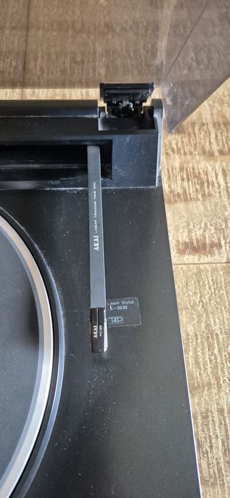 Vând  pickup akai ap-a 301