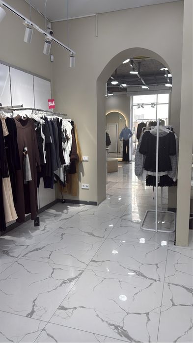 Продаем оборудование для магазина одежды