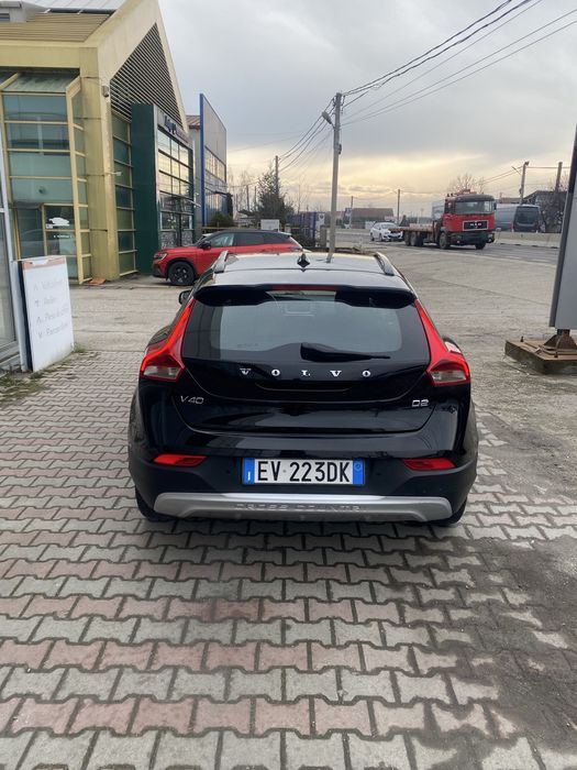 Volvo V40 cross country