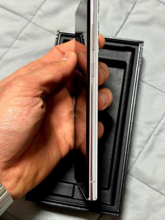 SAMSUNG S22 ULTRA 12/512 A+.