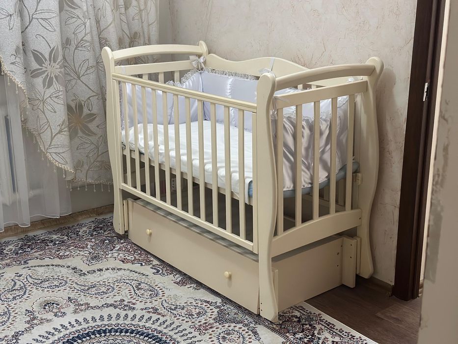 Продам манеж в хорошем состоянии