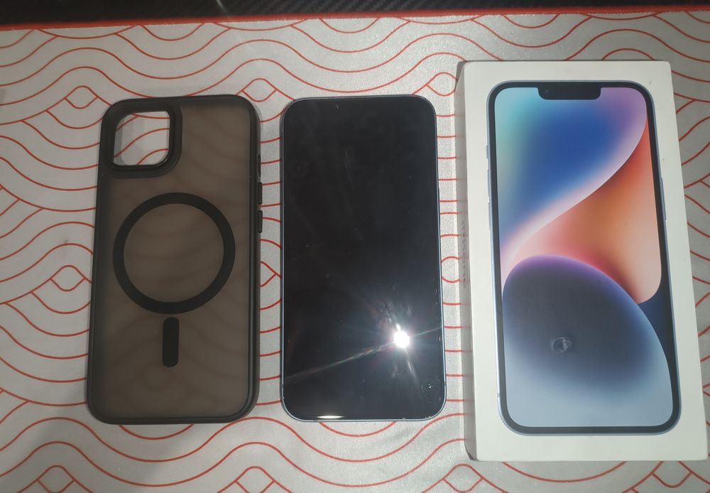 Продам iPhone 14