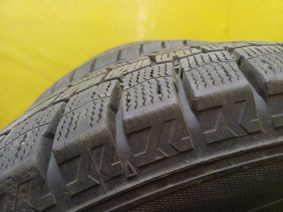 Шины 215 60 R16 DUNLOP комплект