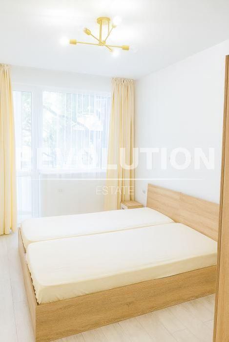 Дава се под наем Двустаен апартамент в Варна, Център - 65 кв.м за 650 € - Снимка #2