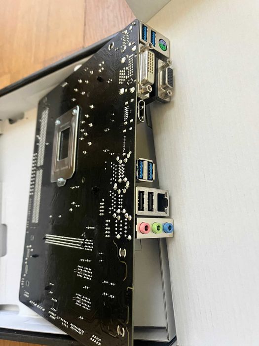 Процесор Intel core i5, дъно ASRock, видеокарта GTX960 и захранване System Power B8
