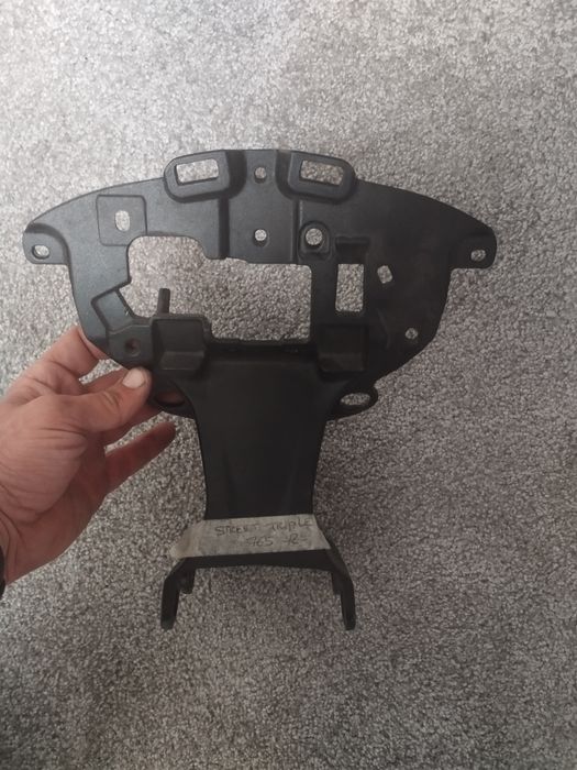 cadru suport bord pentru Triumph street triple 765 r model 2021