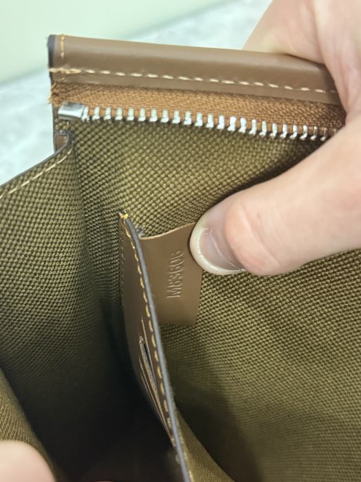 КАТО ЧИСТО НОВ Louis Vuitton Monogram Clutch