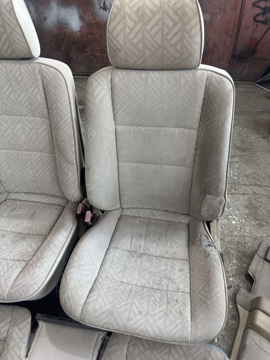 Сидения + обшивки w202