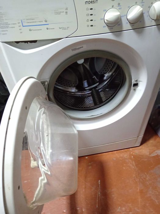 Стиральная машинка indesit
