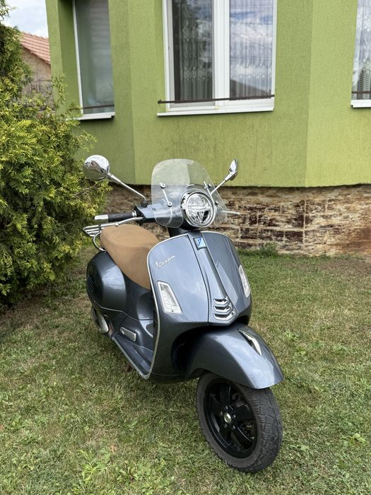 Piaggio Vespa GTS 300 hpe ( injectie electronică 24 CP)