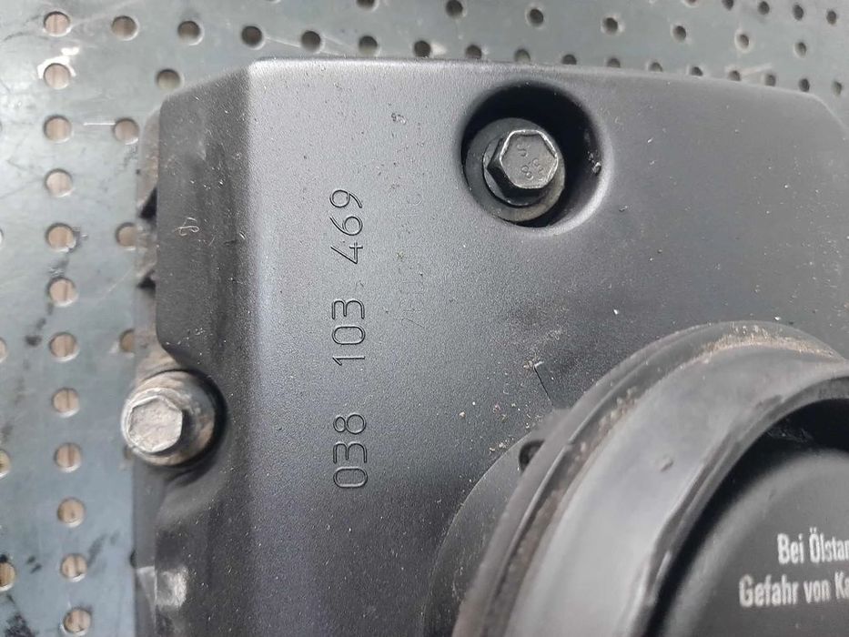 Capac chiulasa 1.9 tdi avq vw touran 1t golf 5 038103475n 038103469