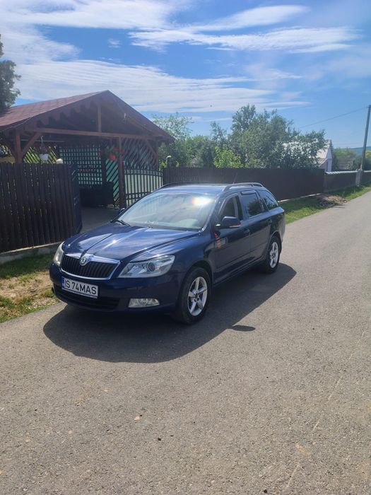 SKODA Octavia 2012