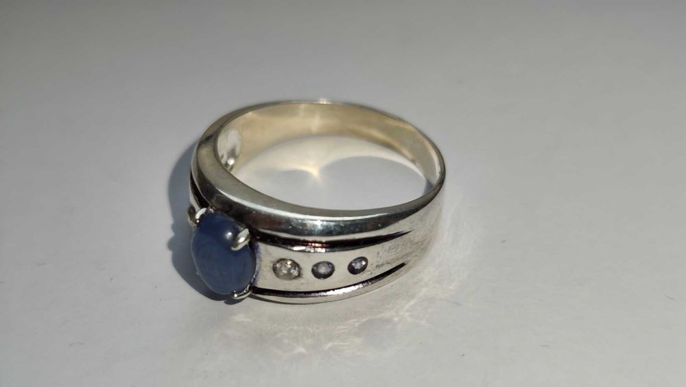 Серебряное кольцо с камнем КИАНИТ