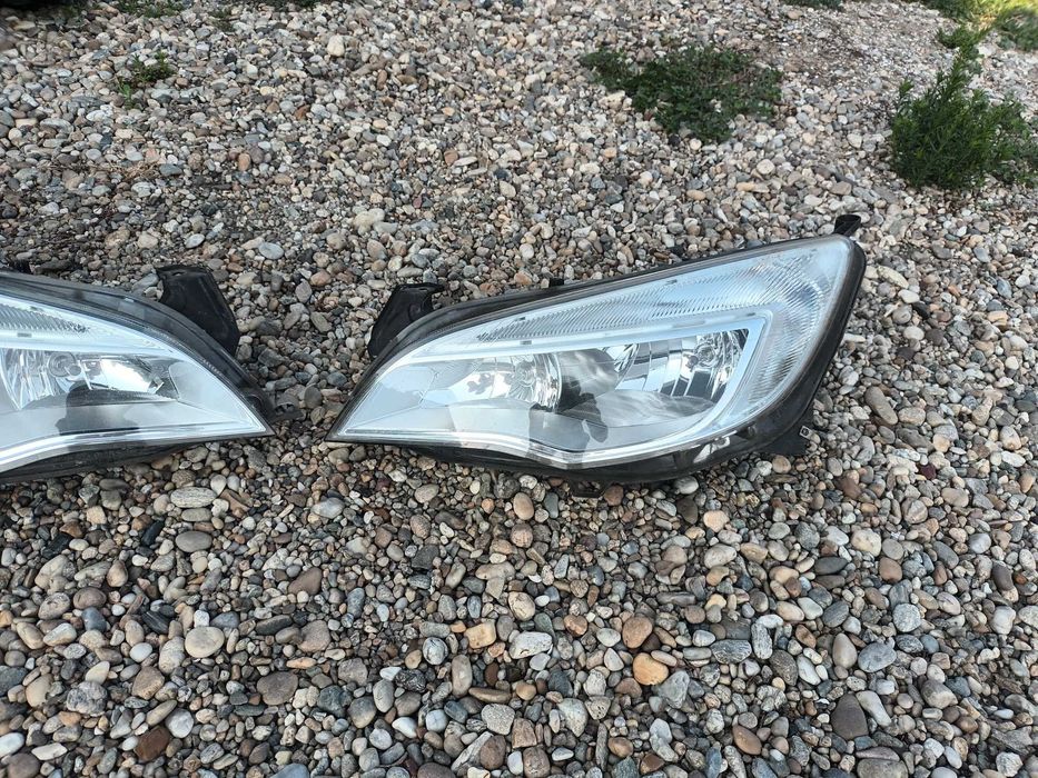 ляв и десен бял фар за опел астра ж 2009 - 2015 OPEL ASTRA J