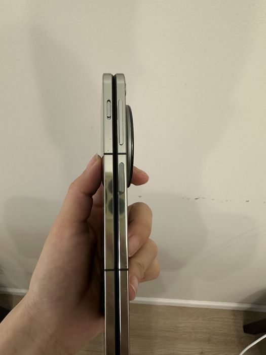 Телефон One Plus Open