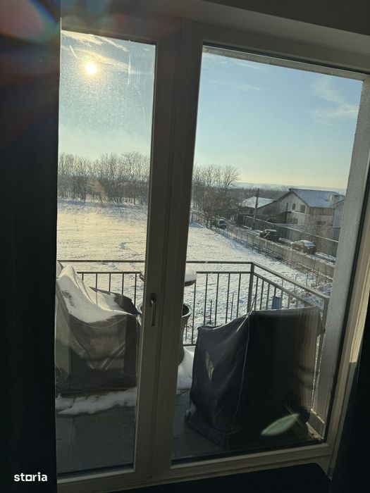 Apartament cu 3 camere, loc parcare, centrala, AC - zona Damila