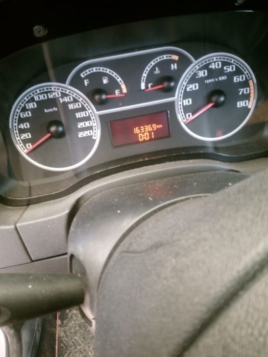 Fiat Albea facelift 163.369 km reali | AC Funcțional | Dotări Complete | Stare Foarte Bună