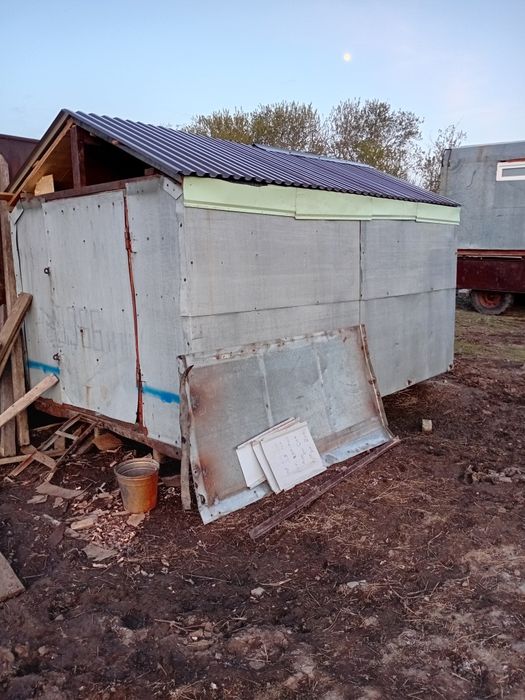 Продам вагончик требует доработки