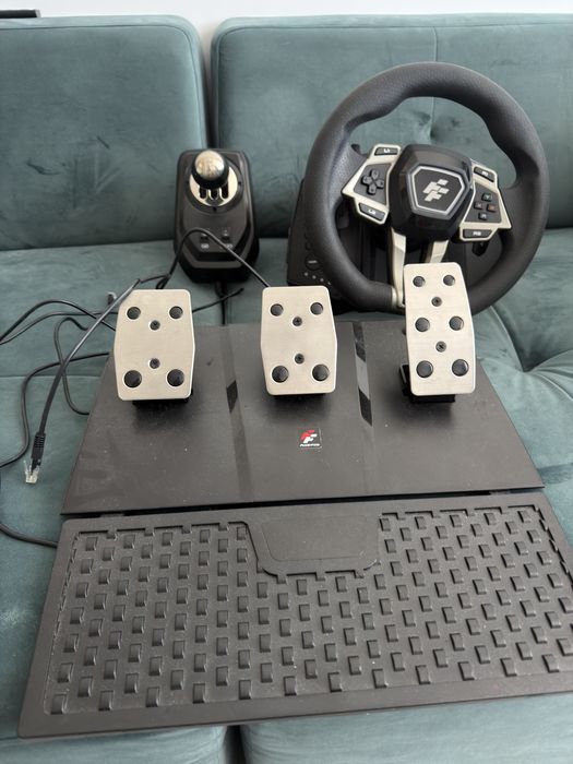 Vand volan pentru jocuri