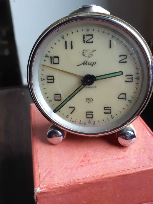 Ceas vechi rusesc MIR la cutie