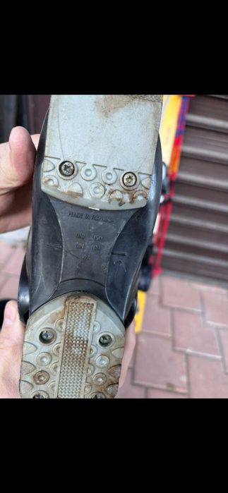 ски ,ски обувки и щеки