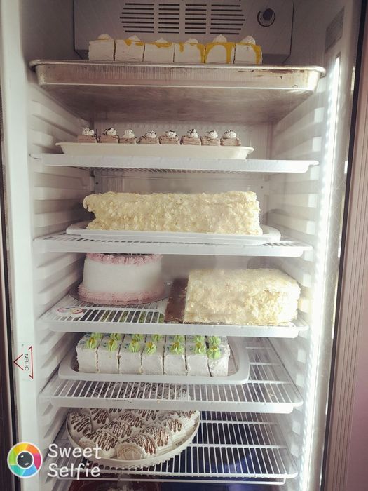 Холодильник витрина