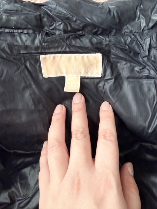 Куртки женские продам