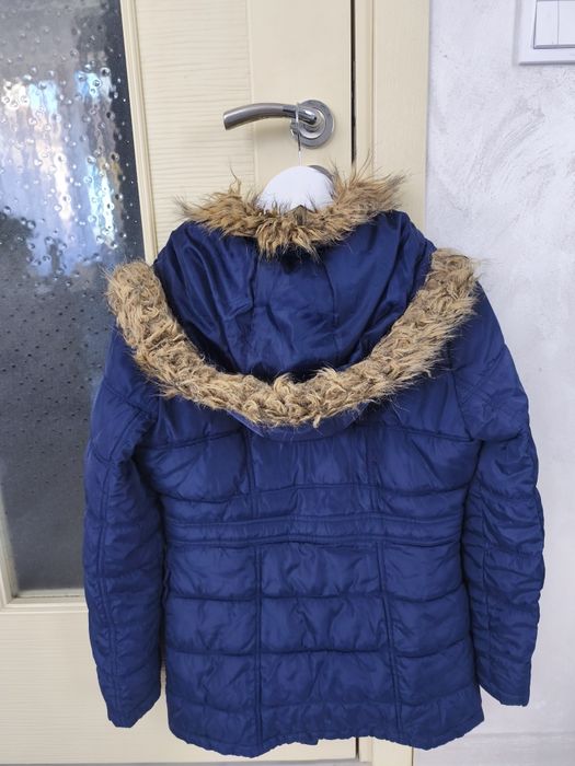 Дамско зимно дълго яке.