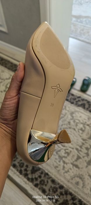 Туфли  женские  рюмка