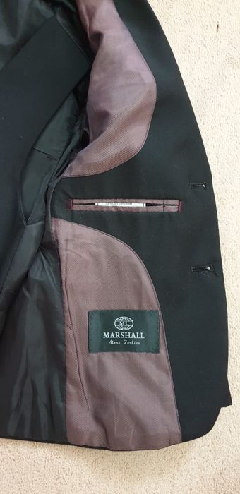 Костюм чёрный тройка