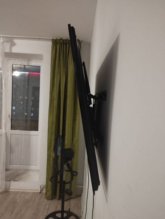 Телевизор SAMSUNG