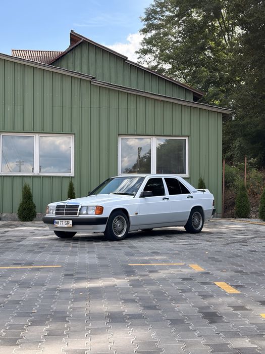Mercedes-Benz 190