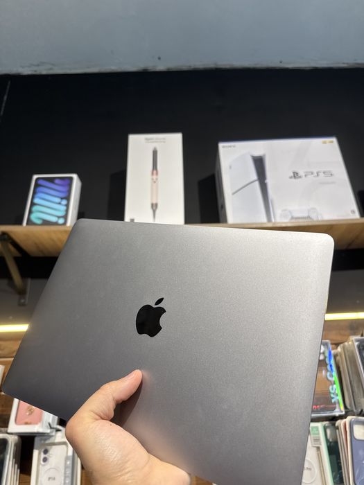 MacBook air m1 8/256