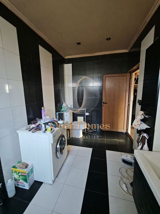 Къща в Пловдив, област-с.Брестник площ 156 цена 180000