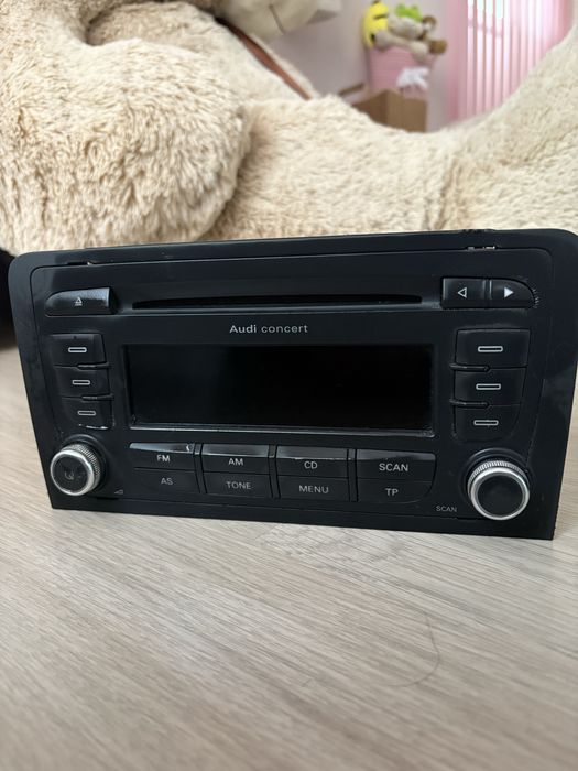 Единичен дин,климатроник и CD за ауди а3