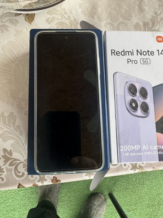 Telefoane noi de vinzare