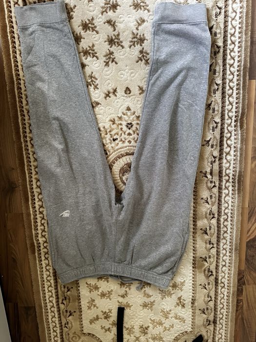 Vand Pantaloni Nike