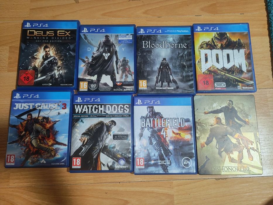Vând jocuri PS4.