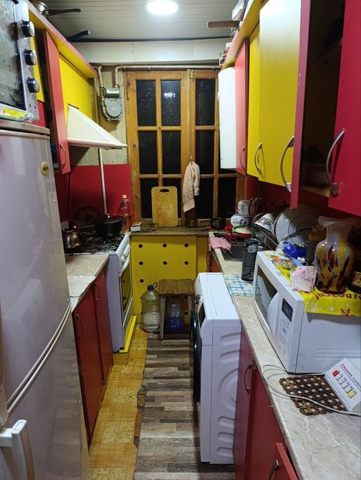 3х комнатная квартира 1этаж двух этажного дома 58 военный городок