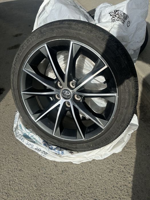 Р18 тойота камри оригинал