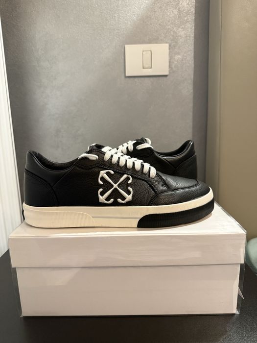Off white Vulcanized sneakers Low