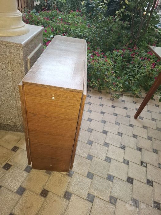 Стол раскладной в хорошим состоянии как новый