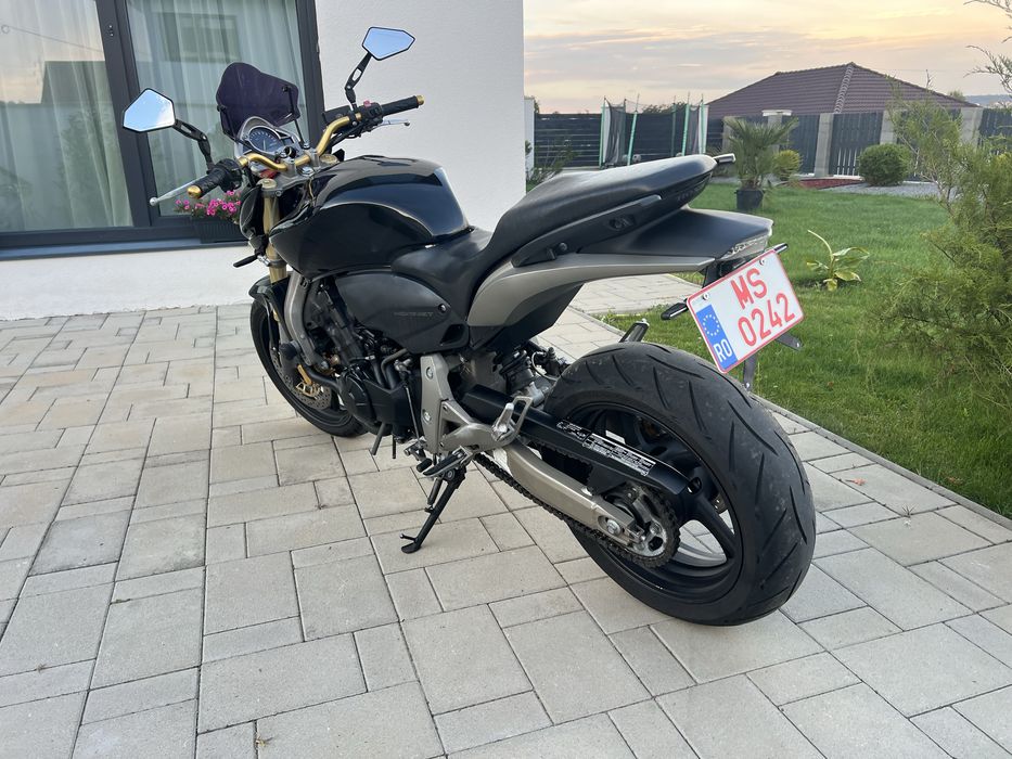 Vand sau schimb Honda hornet pc41 2008