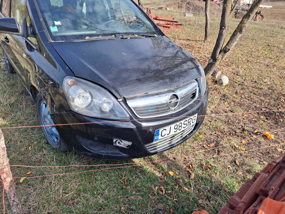 Opel Zafira B 2013