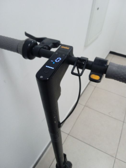 Продам электросамокат Ninebot g30p