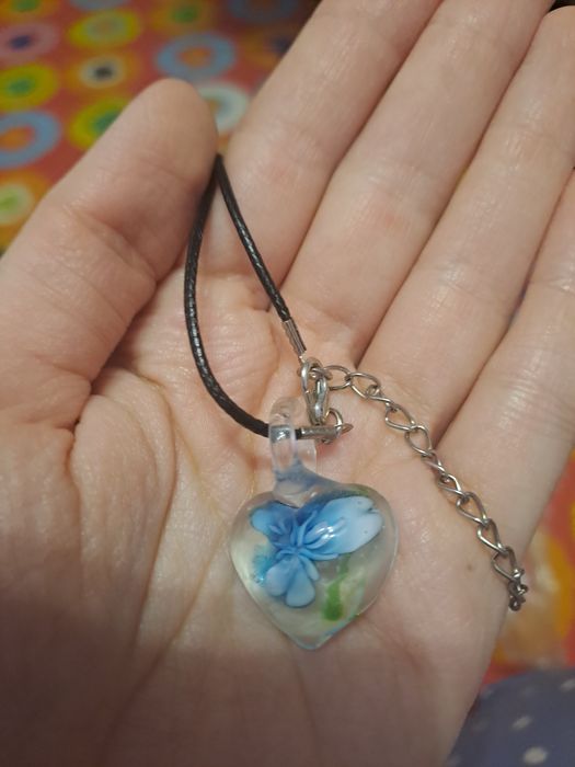 Сини обеци и колие