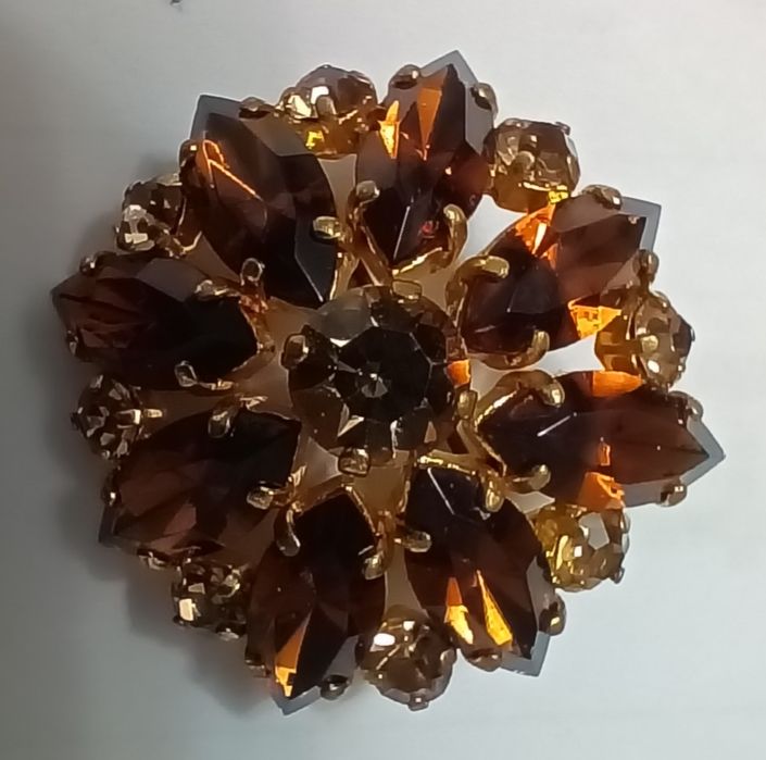 Винтидж, ретро брошка