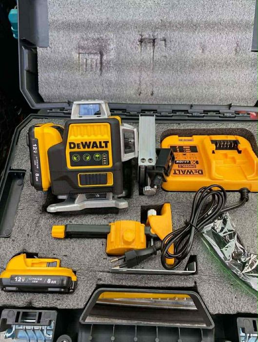 Чисто Нов Лазерен Нивелир DeWALT 4D