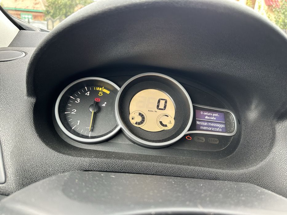 Renault megane 3 1.9 an 2010