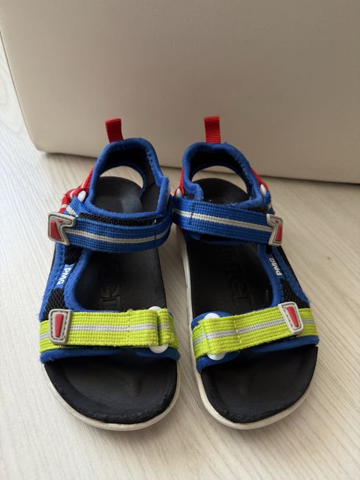 Сандали Nike и Primigi